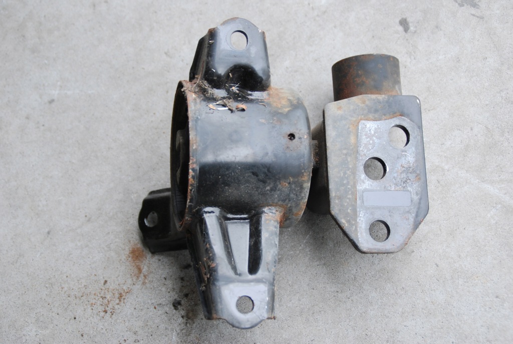 фото №5, Sportage iii 10-15r 1.7 crdi кронштейн подушка двигателя