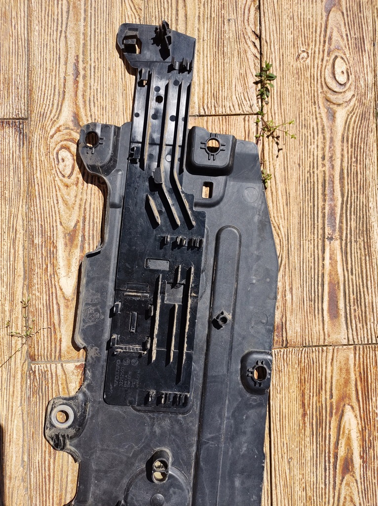 фото №10, Volvo v60 18r- защита подвеска правая