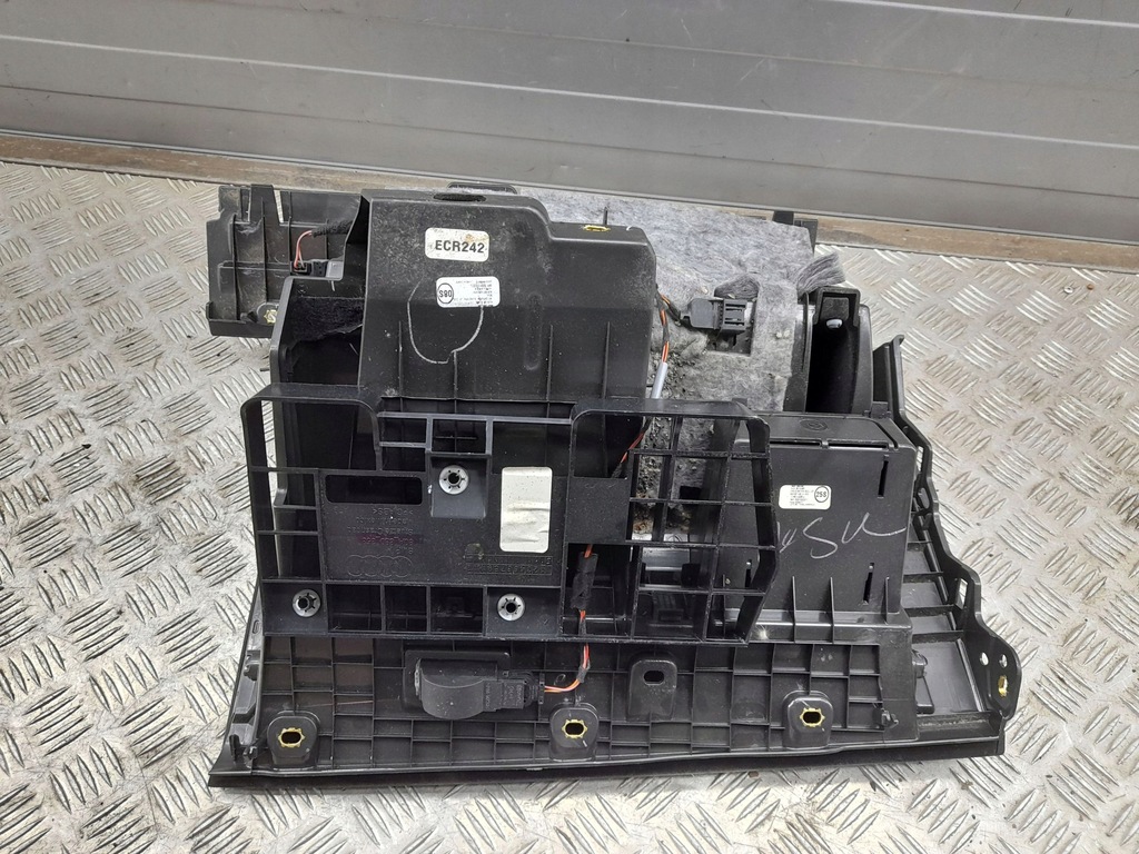 фото №6, Audi q5 sq5 2018 перед сторона правая бардачок панели приборной панели / комплект