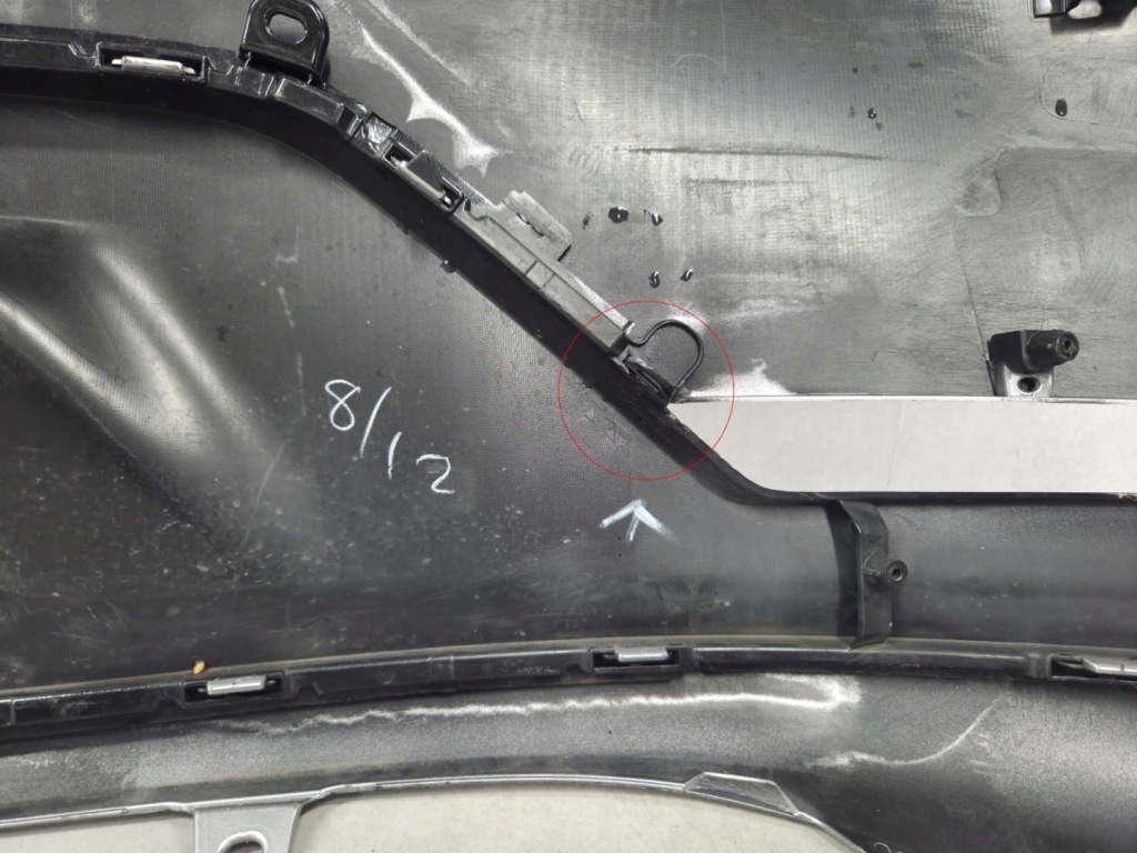 Бампер задний  задний toyota prius v 23- с Разборки