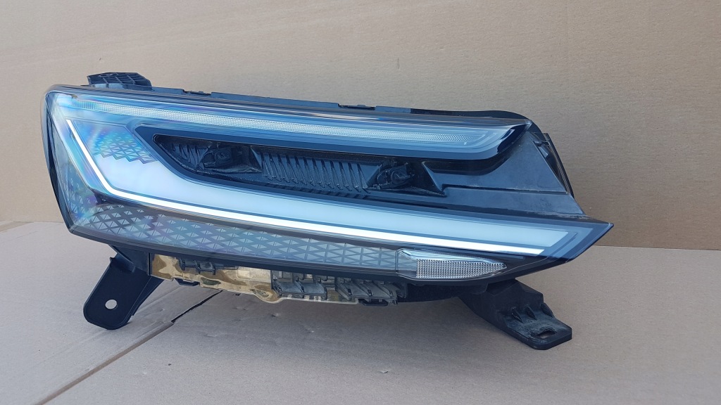 Лампа перед права mg marvel r ev full led 21- Зі Шроту