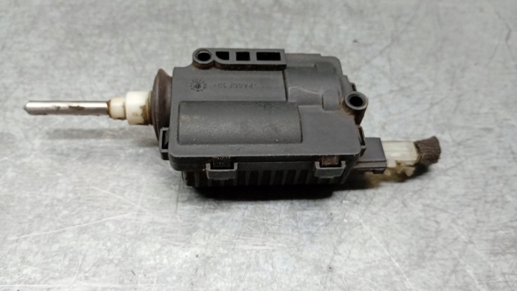 фото №1, Привод крышка заливной opel vectra c 13158426