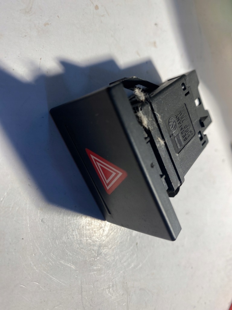 фото №1, Vw touareg вимикач світла аварійних 7l6953235a