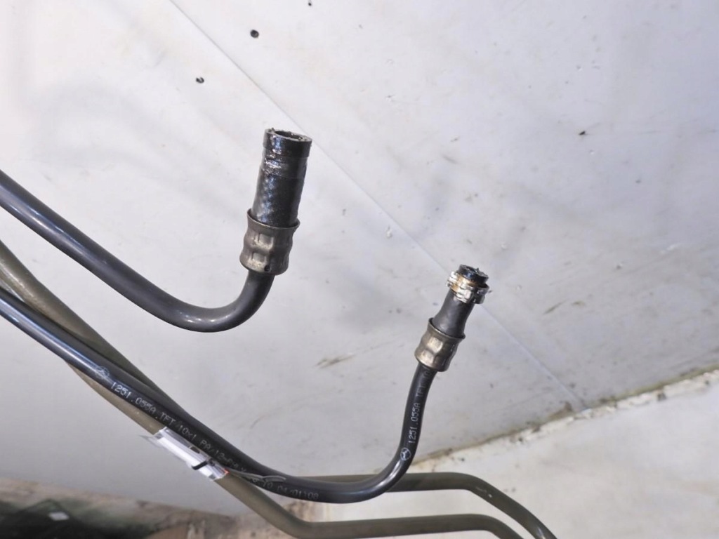 Шланг пального mercedes w203 2.2 cdi Доставка