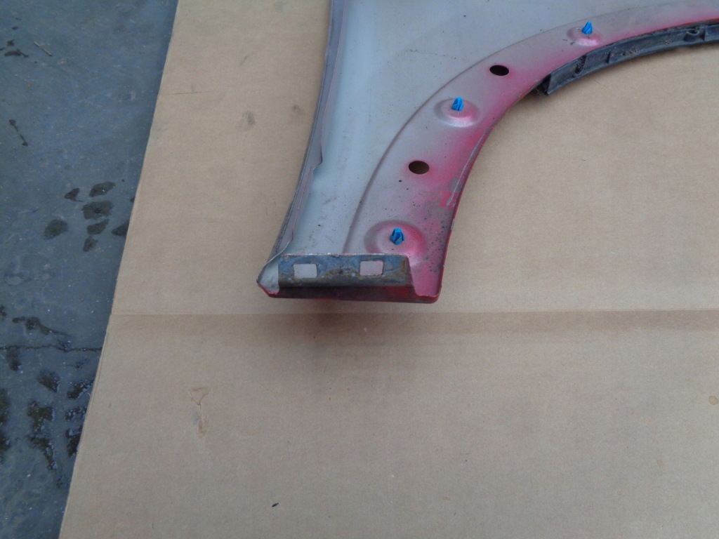 Крыло  левое  передний fiat 500x 2014- 51942127 с молдинг красный kod 831 Цена