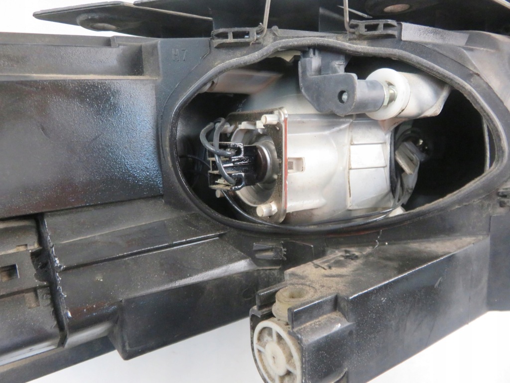 фото №8, Лампа левая передняя vw passat b6 3c0941751g