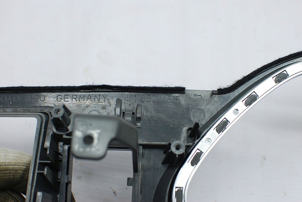 фото №9, Рамка dekor спідометра радіо консолі срібляста 4f1857115f audi a6 c6 avant