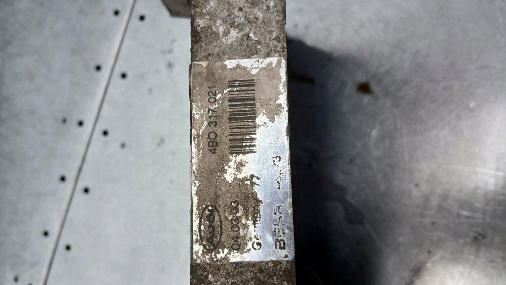 фото №4, Радіатор оливи audi a6 c5 2.5tdi 03r 4b0317021