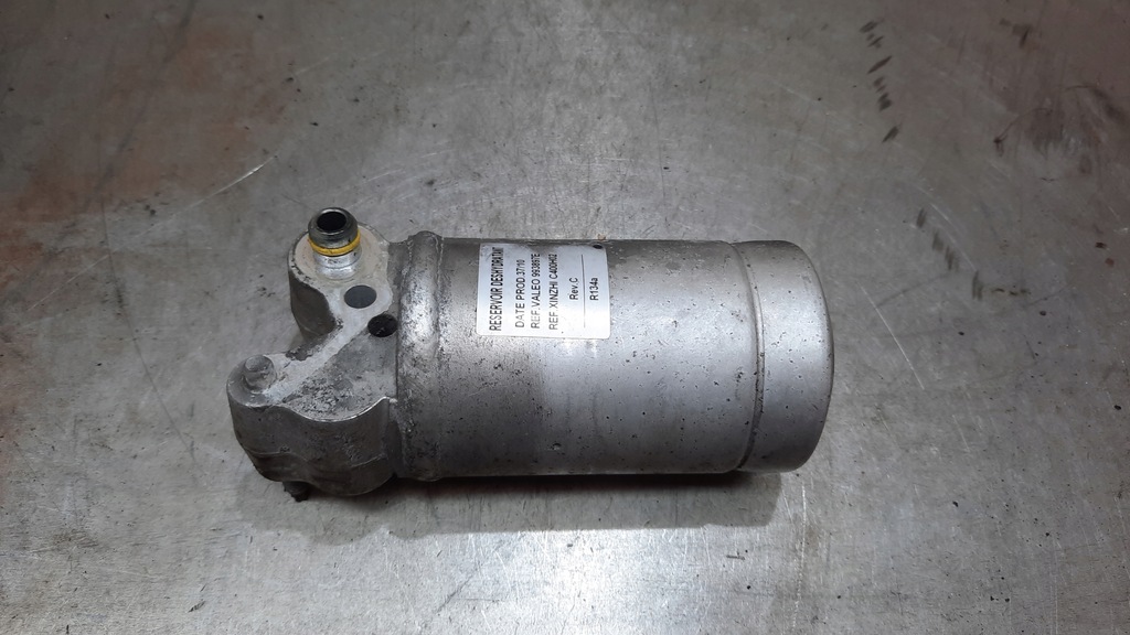 фото №1, Volvo v60 осушитель конденсатор кондиционера 993897e