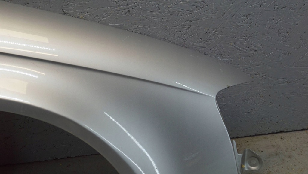 фото №7, Audi a4 b7 крыло правый перед b2881