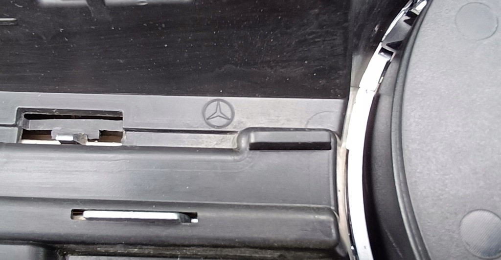 фото №15, Mercedes c-klasa w205 решётка радиатора решётка радиатора c63 amg камера