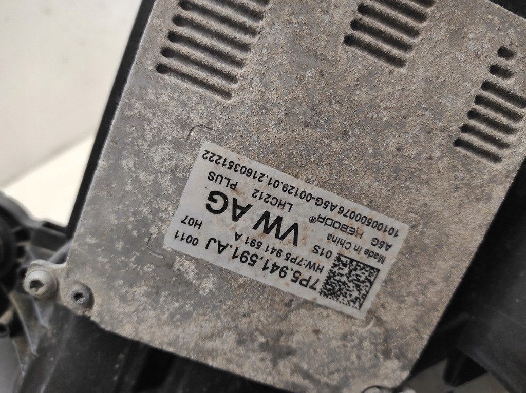 фото №9, Skoda kodiaq 16- лампа права перед 566941016h