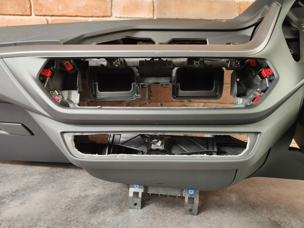 фото №7, Bmw f40 f44 приборная панель приборная консоль niebieska nić head up hud uk rhd