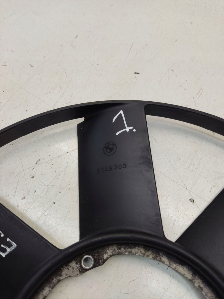 Вентилятор вентилятора радиатора перед bmw 5 e39 2249215 с Разборки