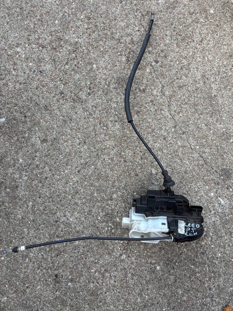 фото №1, Kia ceed i lift hb замок дверь правый задняя 7pin 2009-12r