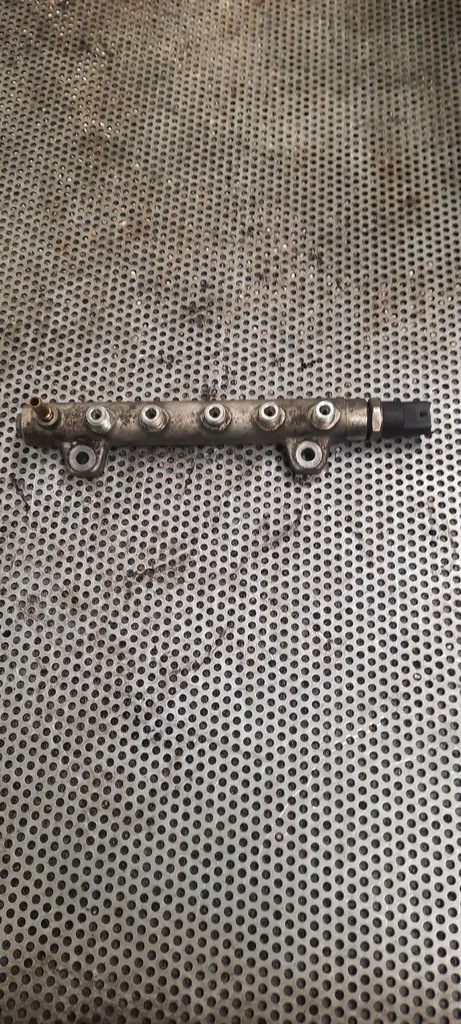 фото №2, Молдинг впрыскная 0445214042 renault master