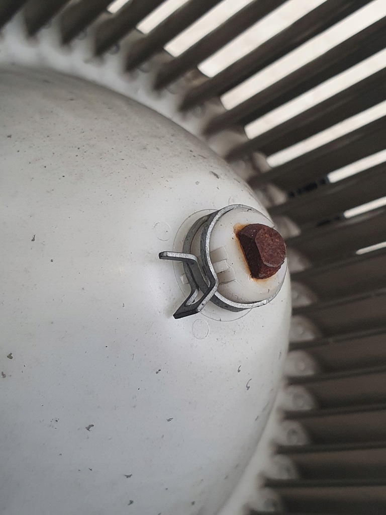 фото №10, Вентилятор повітродувка обдув оригінальний номер gj6ba02 mazda 6 i gg 02-05r.