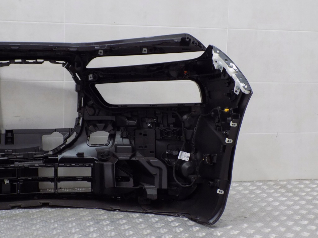 Купить Bmw 7' g70 бампер передний sophistograu a90 6pdc