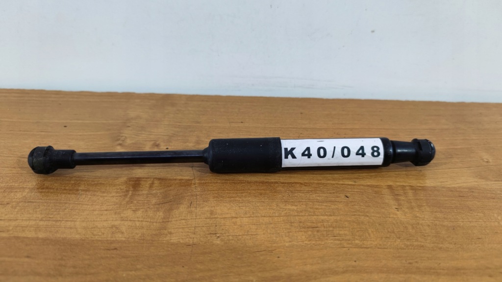 фото №1, Audi a3 cabrio 8v 8v7 амортизатор привод крышки задняя