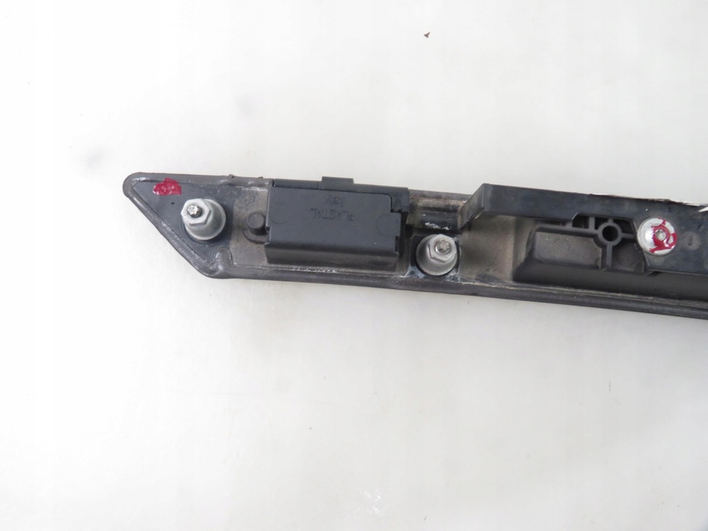 фото №7, Накладка кришки audi a3 8p 8p4827574