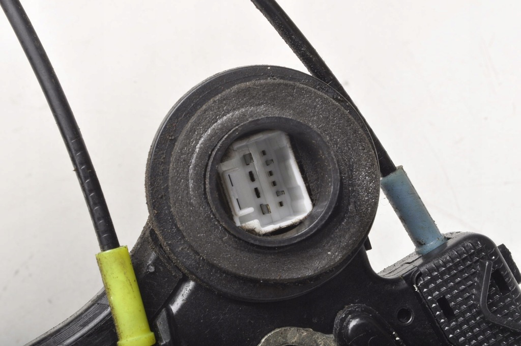 фото №6, Toyota tundra замок дверь левый задняя задний 00-06