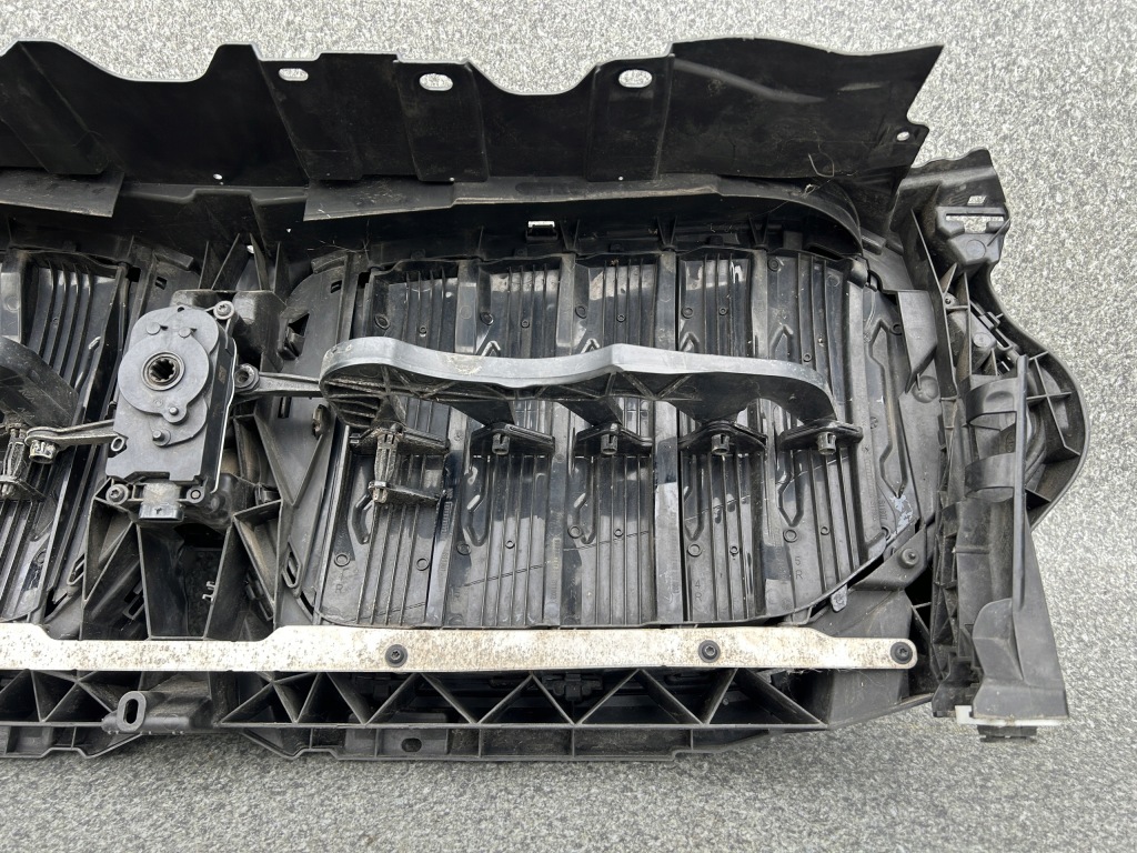 Купити Решітка радіатора решітка радіатора жалюзі шторка bmw x6 g06 5113226775 9447386 bardzo ładna