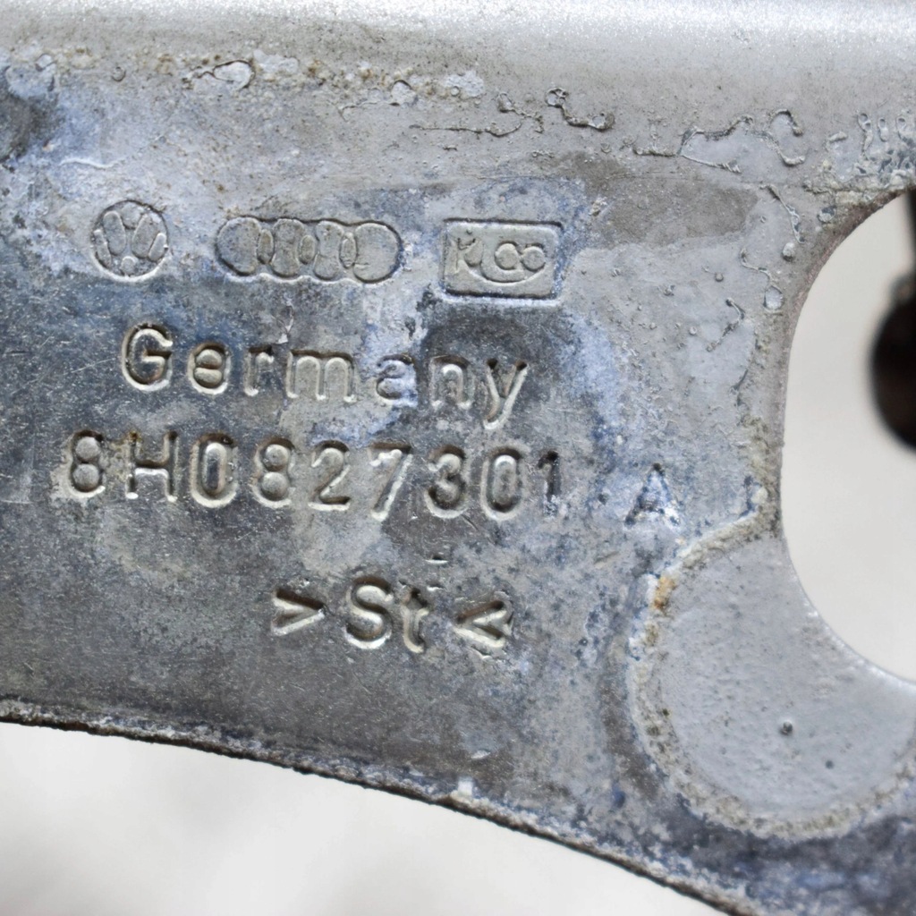 фото №6, Audi a4 s4 b6 8e 8h 2003 левая сторона петля крышки задний багажника