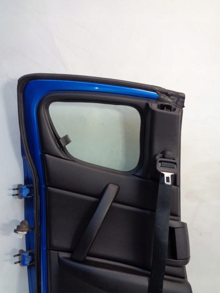 Дверь левое  задняя mazda rx8 04r Недорого