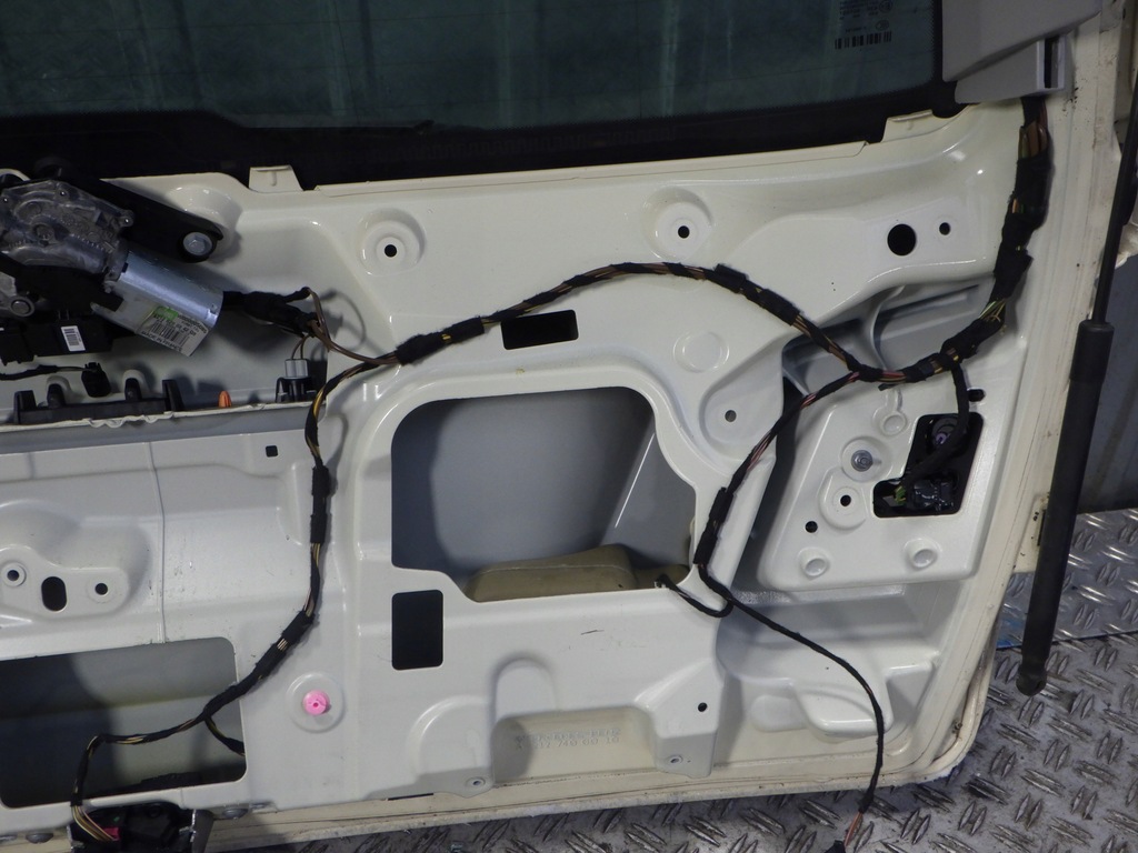 фото №9, Крышка багажника задняя комплектная mercedes w212 kombi