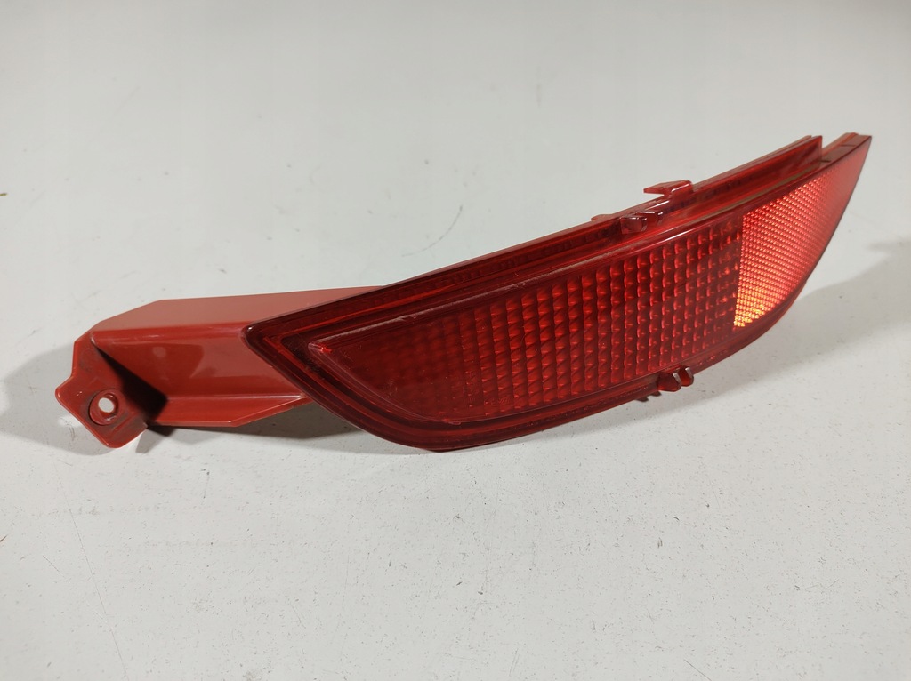 фото №11, Ford fiesta mk7 16r- отражатель свет przciwmgielne