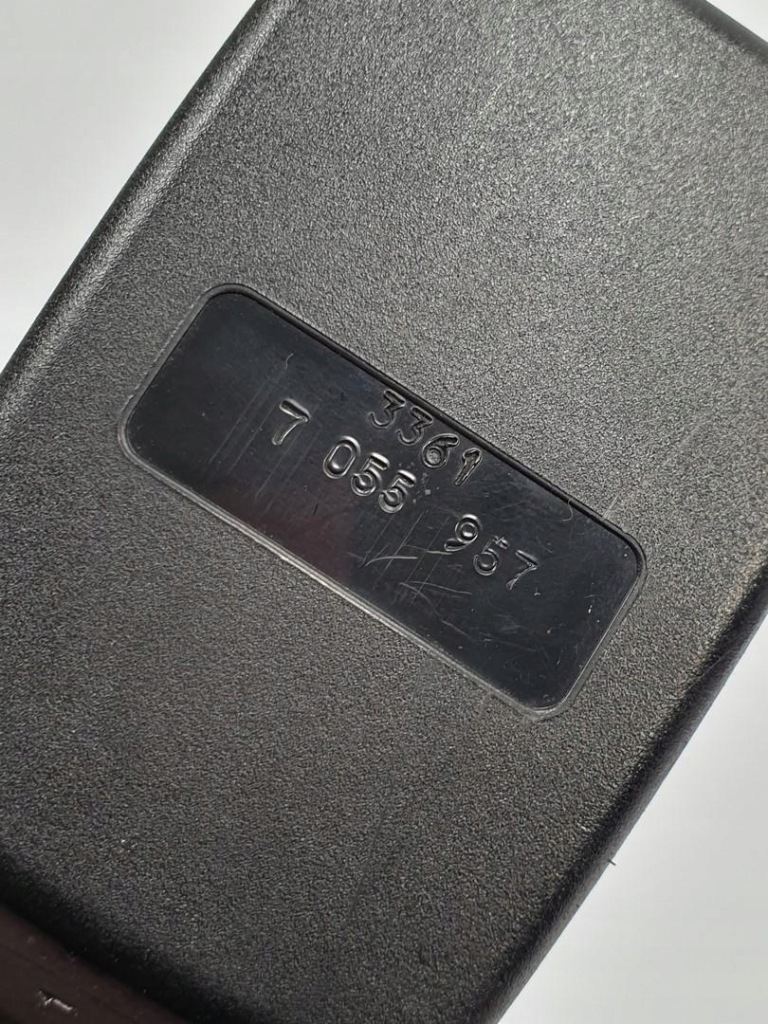 Кліпса поперечина задня mini cooper r50 r53 7055957 Доставка