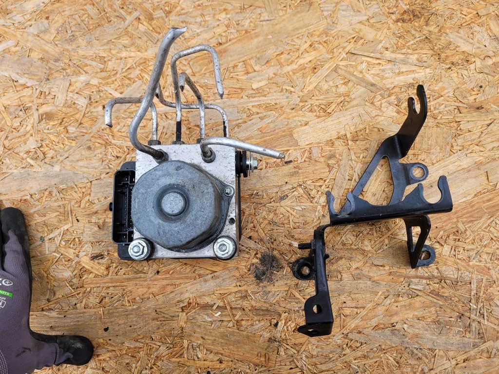 фото №1, Насос abs гальмівна smart forfour ii a4539000702