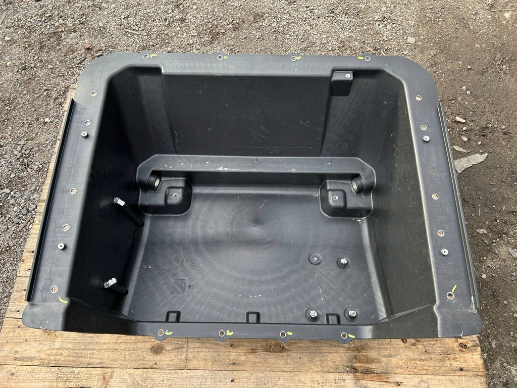 фото №11, Пол вкладка поддон ниша багажника maserati granturismo 2008-