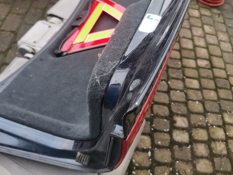 фото №16, Петля обивка замок крышка багажника багажника audi a8 d2