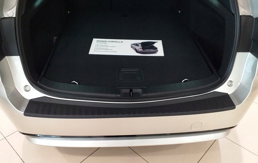 фото №5, Накладка na бампер toyota corolla 2019- kombi