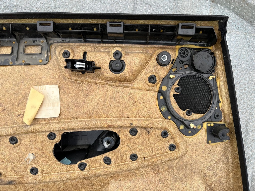 фото №9, Bmw x3 e83 prelci обшивка двері правий задня матеріал