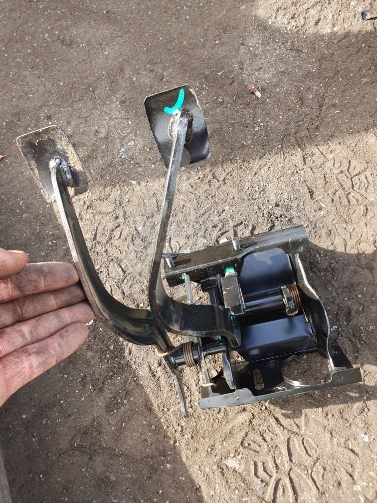 фото №3, Замки поперечина ремней комплект левый правый daewoo tico 98r