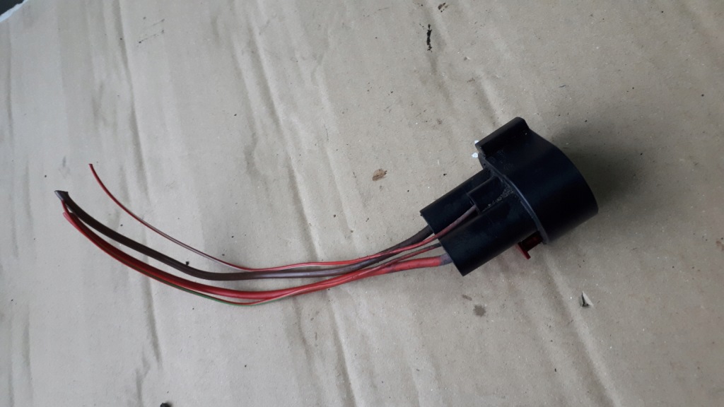 фото №1, A5 8t штекер wentylayorów колодка a4 b8 q5