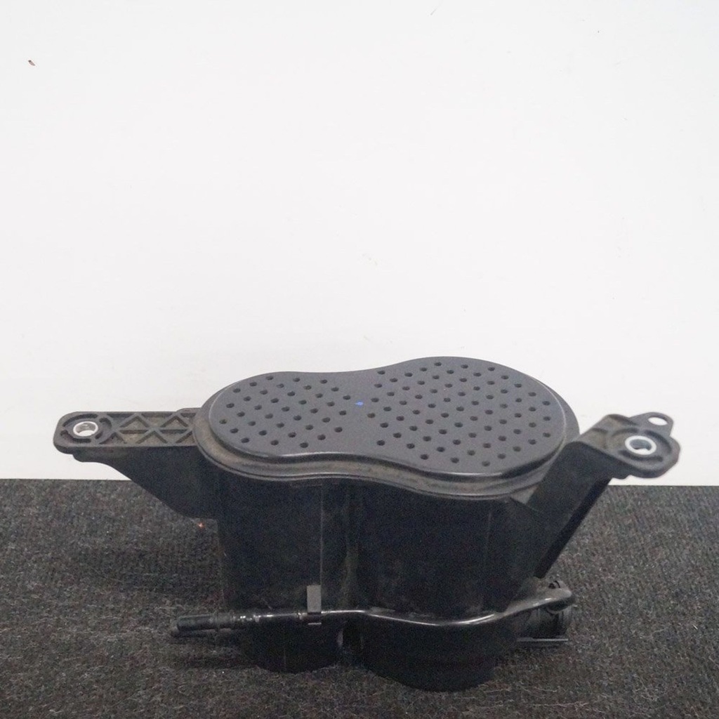 фото №1, Audi a5 8t 8f 2010 фильтр угольный