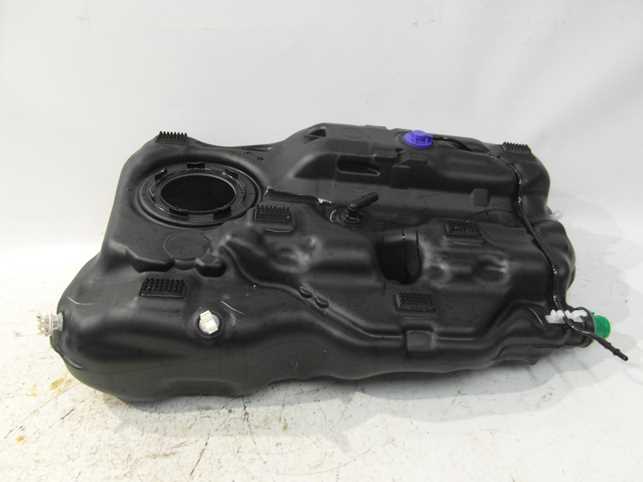 фото №1, Jeep compass ii 2.0 mtj 17- бак топлива 52030260ab