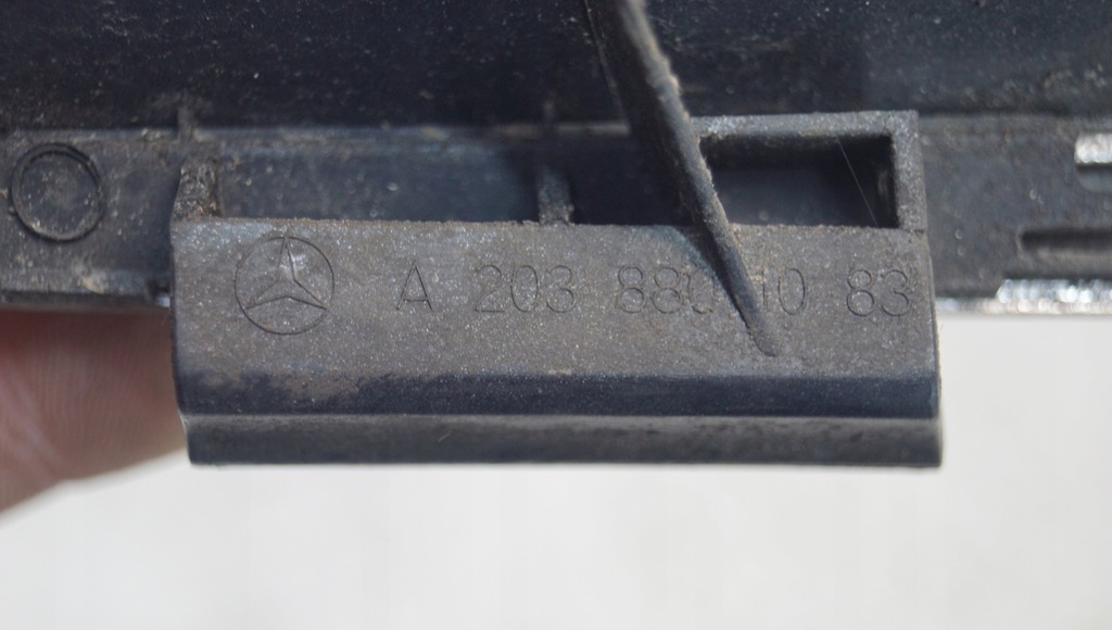 фото №9, Решётка радиатора решётка радиатора mercedes w203 coupe a2038801083