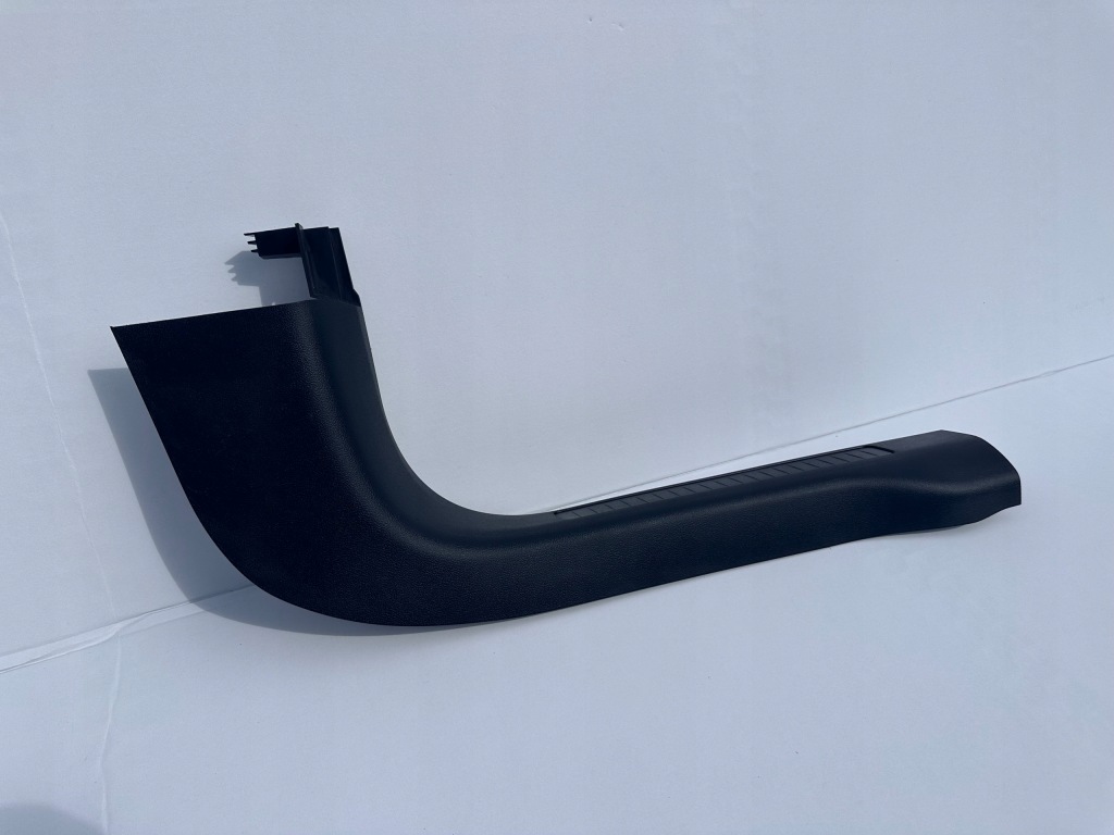 Купить Kuga mk3 обивка порога  правая обшивка lj6b-s13200-abw