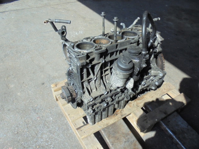фото №7, Dół двигателя блок volvo 2.4 d5244t 185km