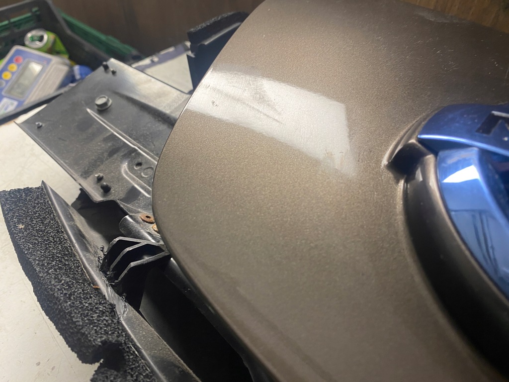 фото №7, Nissan leaf i крышка багажника порт зарядки камера