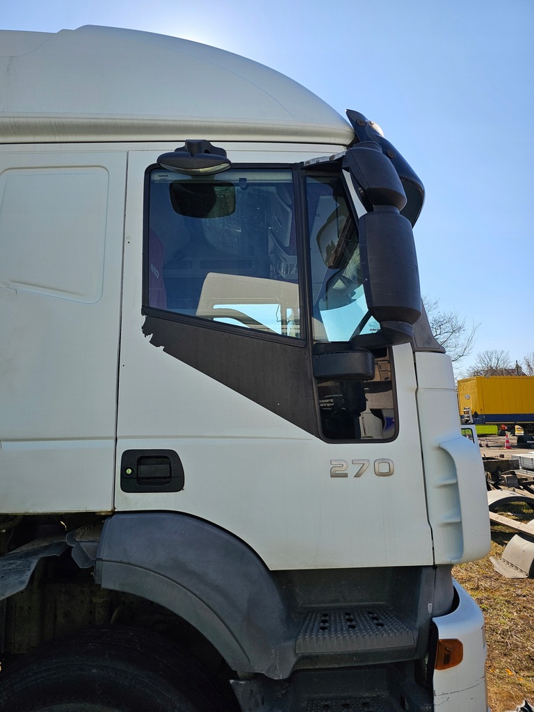 фото №7, Вітровик права облицювання кутик правий iveco stralis