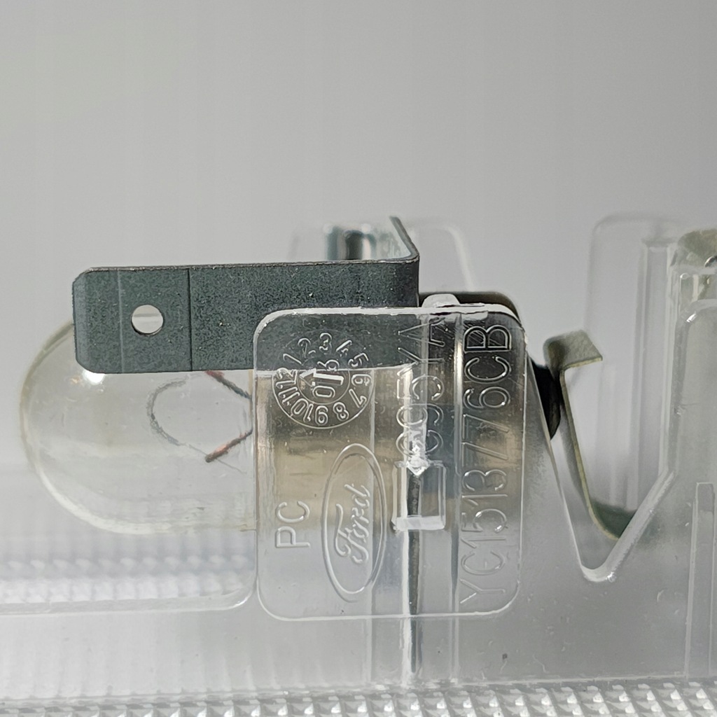 фото №8, 4060855 лампа освещение салона ford yc1513776cb