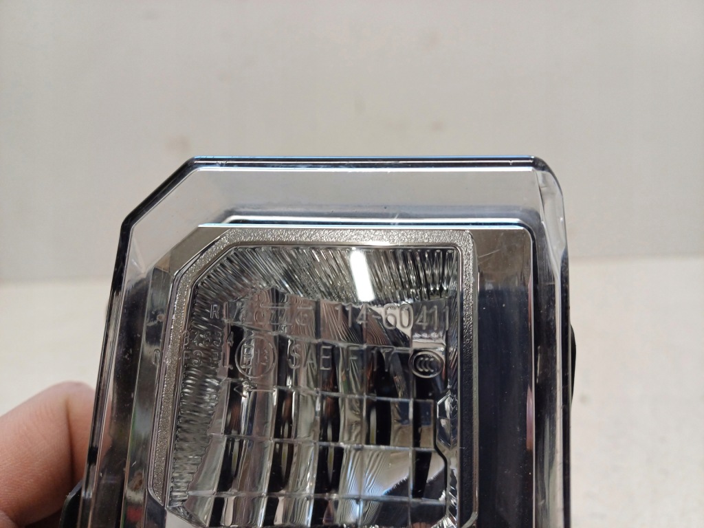 Subaru forester 21- протитуманна фара led drl правий 114-60411 Зі Шроту