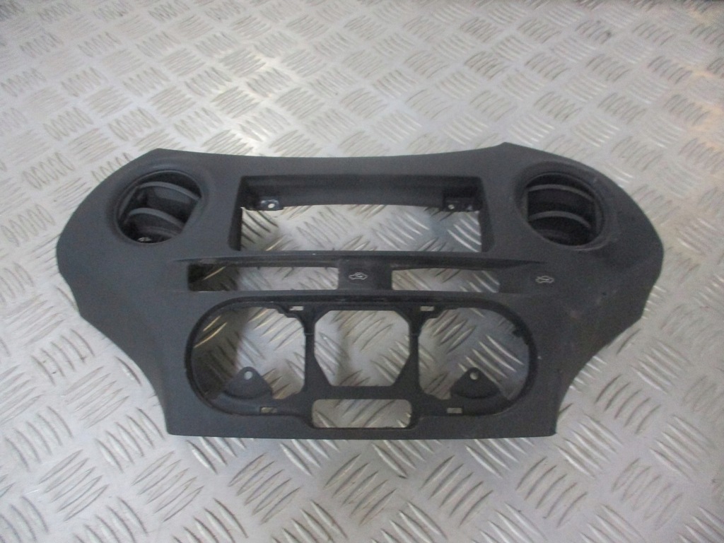 фото №1, Консоль средняя toyota yaris i