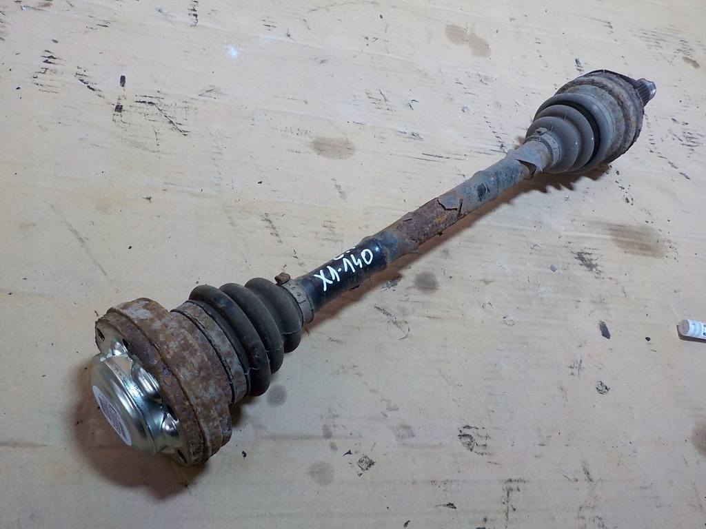 фото №1, Bmw x1 e84 2.0 приводной вал левая задняя 7591595