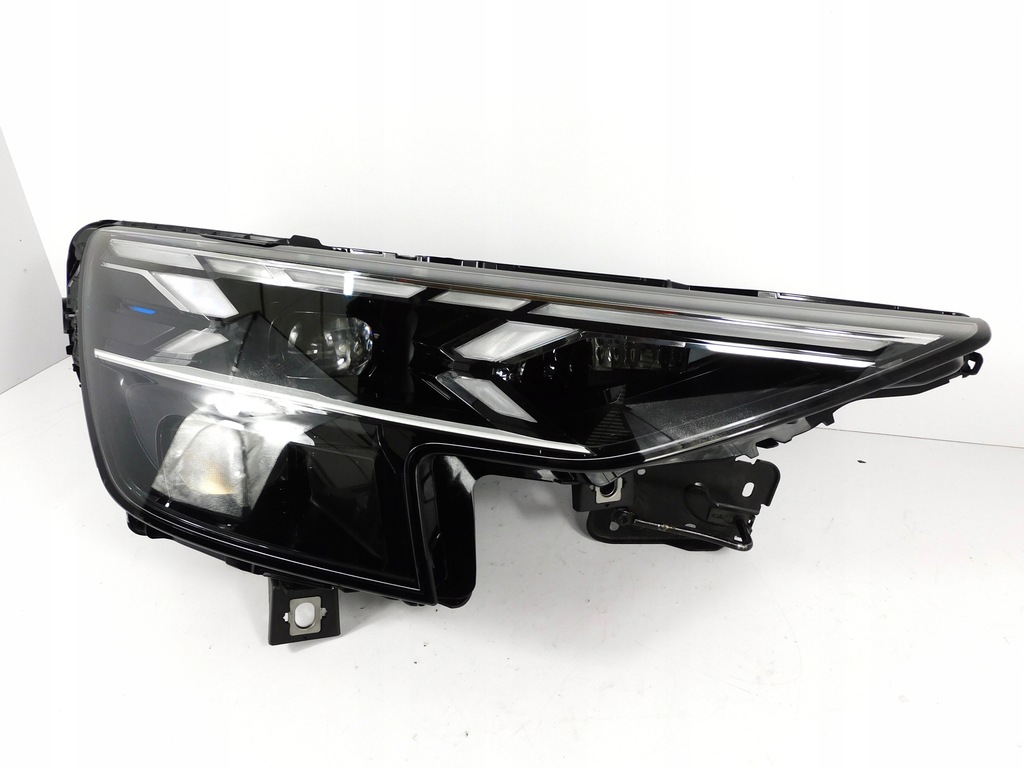 фото №15, Audi q8 sq8 4m8 lift лампа правая laser 4m8941086